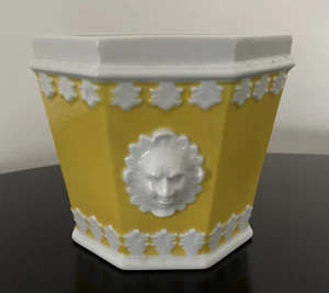 Vista Alegre Mottahedeh Portugal Porcelain Flower Cache Pot Jardiniere Yellow - Picture 1 of 4