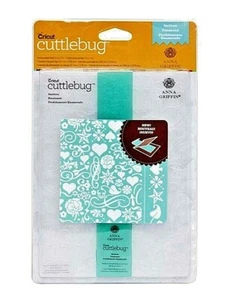 Cricut Cuttlebug Anna Griffin 5" x 7" embossing folder SMITTEN plus BORDER New - Picture 1 of 2
