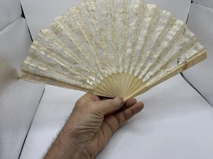 Antique Hand Made Lace Fan With Bone Ribs And Leaf - Picture 1 of 6