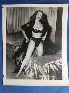ACTRESS TEMPEST STORM PIN UP - 8X10 PUBLICITY PHOTO # 24 - Picture 1 of 5