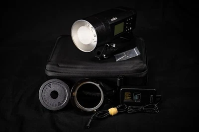 ПОЛНЫЙ КОМПЛЕКТ стробоскопического света Godox AD400Pro со светодиодной лампой для моделирования, КОРОБКА ВСКРЫТА, БЕСПЛАТНАЯ ДОСТАВКА - Изображение 1 из 4