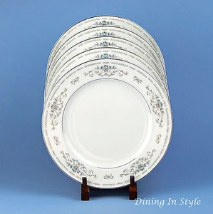 Set of 4 Dinner Plates, Excellent Condition! Diane, Sone Wade - Picture 1 of 5