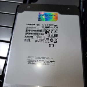 Disque dur ultra rapide Toshiba 20 To MG10SCA20TE, HDEA00SGEA51 - Photo 1/1