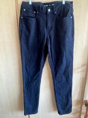 OLD NAVY MEN'S BUILT IN FLEX STRAIGHT LEG JEANS DARK BLUE 32X34 30" Inseam - Image 1 of 4