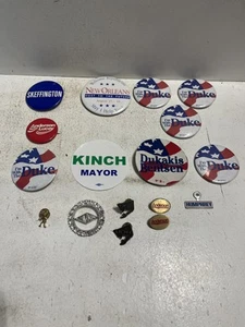 - Political Pins And Stickers Lot Vintage Advertising - Picture 1 of 8