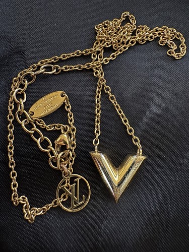 LOUIS VUITTON（LV） Collana LOUIS VUITTON Essential V Oro M61083 LV Autentica