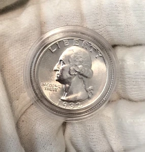 1932 SILVER WASHINGTON QUARTER. BU Condition. - Picture 1 of 5