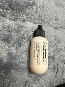 MAC Studio Radiance Face & Body Sheer Foundation Shade W0 (50ml) - Picture 1 of 3