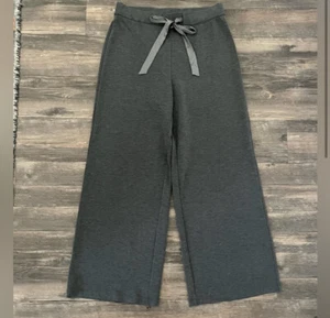 Neu mit Etikett WHBM breitbeinige Anziehhose mit Satin Kordelzug Größe Medium grau - Bild 1 von 6