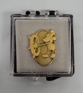 Disney Cast Member Service Award Pin Mickey Mouse Vintage - Picture 1 of 5