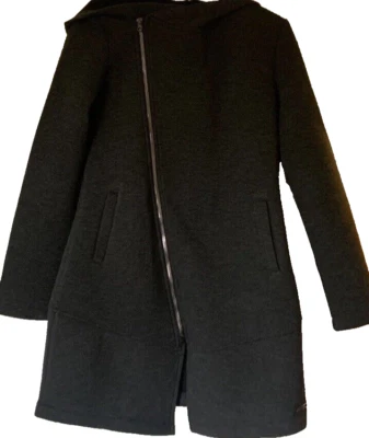 Chaqueta midi de buceo Betsey Johnson asimétrica cremallera rendimiento longline talla pequeña Foto 1 de 4