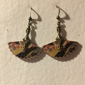 ART DECO STIL JAPANISCHER FAN OHRRINGE SCHWARZ grau DRUCK HOLZ VERGOLDETER Haken - Bild 1 von 6