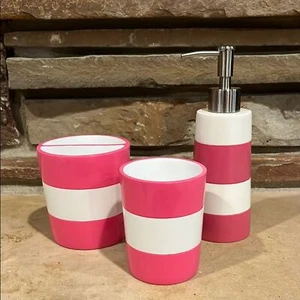 Set tazze e pompa sapone bagno rosa e bianco righe nautiche bambini fienile ceramica - Foto 1 di 4