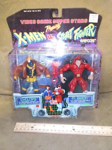 X-Men Vs Street Fighter Cyclops vs M. Bison Toy Biz Action Figures Marvel Capcom - Picture 1 of 11