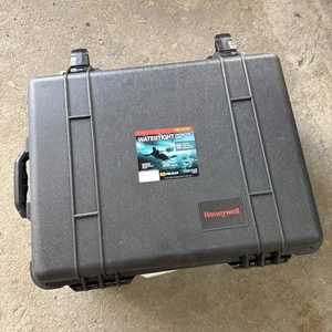 Pelican 1560 Funda Protectora Equipaje Negra con Inserto de Espuma Personalizado - Ruedas NUEVA LEER - Imagen 1 de 9