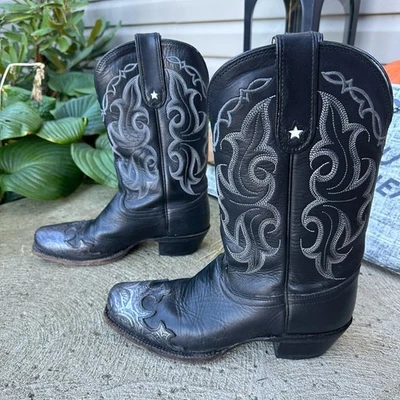 Botas femininas Tony Lama preto faroeste cowboy tamanho 7 couro bordado biqueira quadrada - Imagem 1 de 4