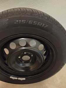 Winterreifen Peugeot 3008,1Jahr alt.Felgen 1 Jahr 4Stück.Selbstabholer.VB 450€ - Bild 1 von 3