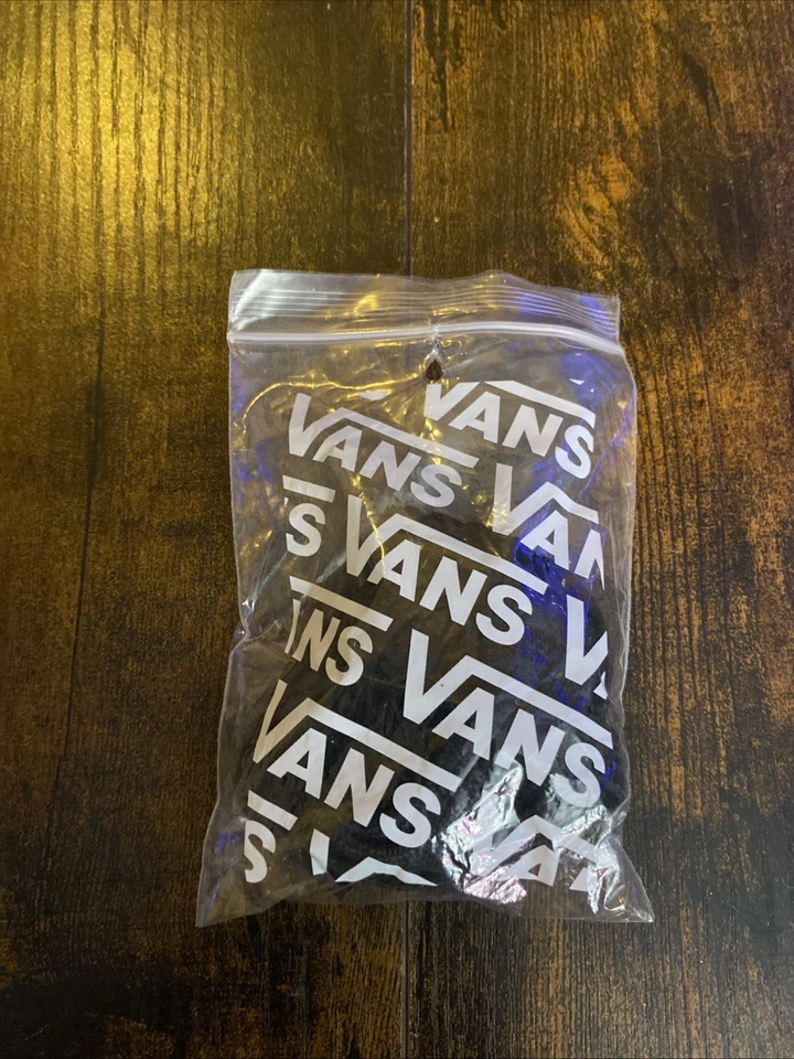 Par de cuerdas para zapatos negros lisos marca VANS (nuevo) Foto 1 de 2