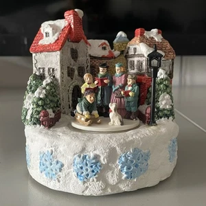 Christmas Village Music Box Movable / Musical Mervyns Dayton Hudson Vintage 1993 - Picture 1 of 16
