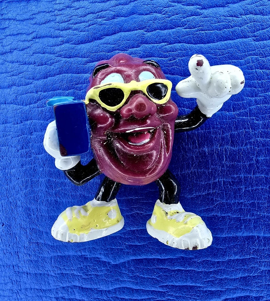 California Raisins Hardees Series #2 1988 Captain Toonz – blue radio / white sun - Image 1 of 3