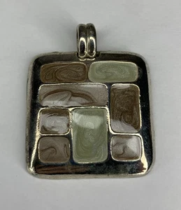 "Colgante Kenneth Cole vintage años 80 esmalte modernista tono plata 1,25"" cuadrado" - Imagen 1 de 5