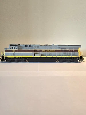 InterMountain Railway Co. HO ES44AC Locomotive W/Sound Erie Lackawanna Car 1976 - Image 1 of 4