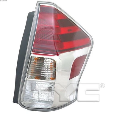 Conjunto de luces traseras laterales derechos TYC NSF para modelos Toyota Prius V 2015-2016 Foto 1 de 3