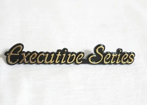 1998-2002 TOWNCAR "EXECUTIVE SERIES" 24K GOLD PLATED ROOF EMBLEM- F8VZ54297A74AA - Picture 1 of 2
