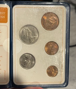 1971 Great Britain's First Decimal Coins Set - PVC L2 - Picture 1 of 2