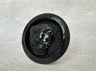 3D Gloss Black Front Grille Emblem – Fits for Jaguar XE XF XJ F-Type F-PACE - Image 1 of 3