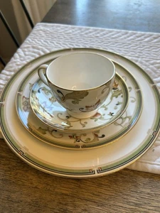 Wedgwood China OBERON Five Piece Place Setting - Discontinued! New - Picture 1 of 15