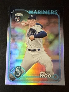 Bryan Woo 2024 Topps Cromo RC #172 Novato Cromo Refractor Marineros Novato - Imagen 1 de 2