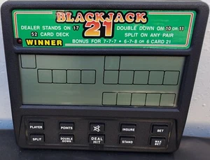 Vintage Radica Pocket Black Jack 21 Hand Held Electronic Game - Picture 1 of 6