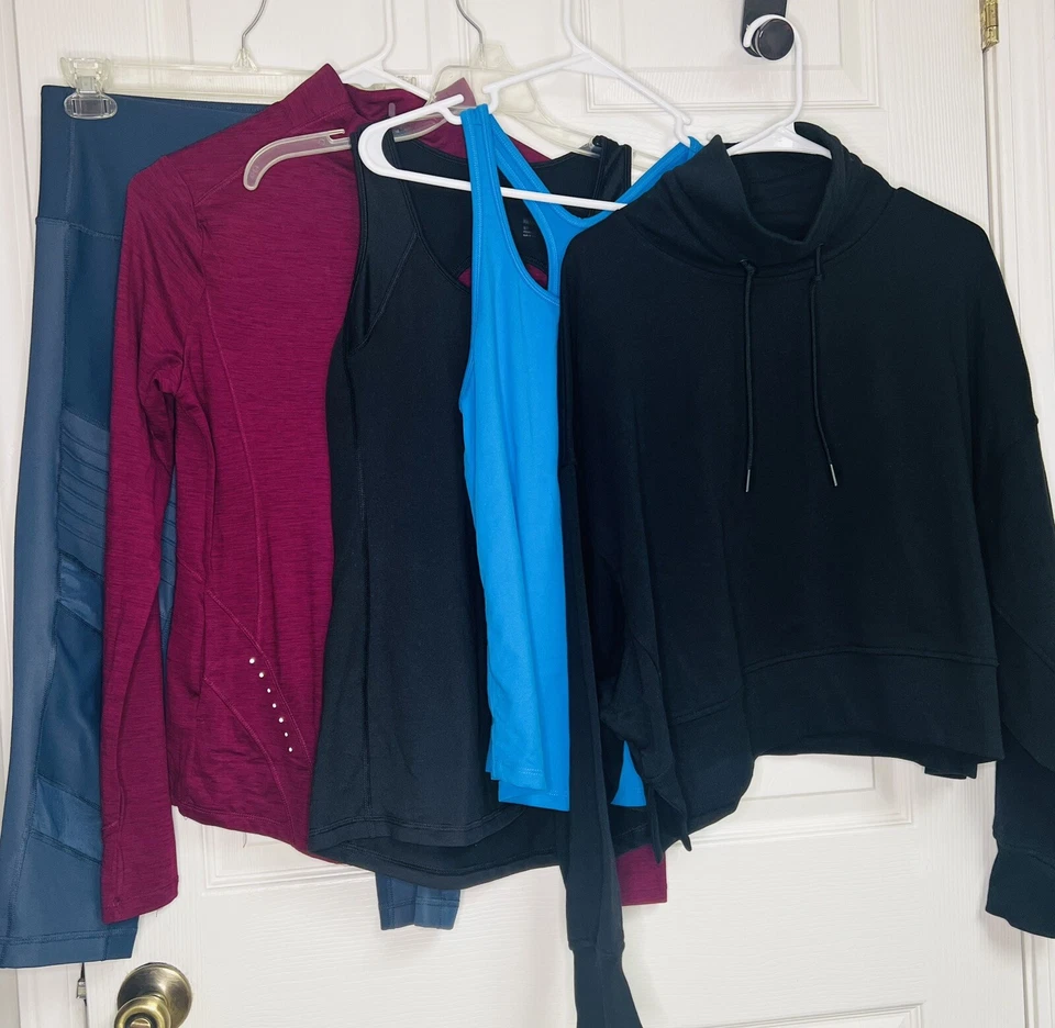 Lote de 5 prendas deportivas de entrenamiento para mujer talla S azul marino antiguo DSG 90 grados Foto 1 de 4