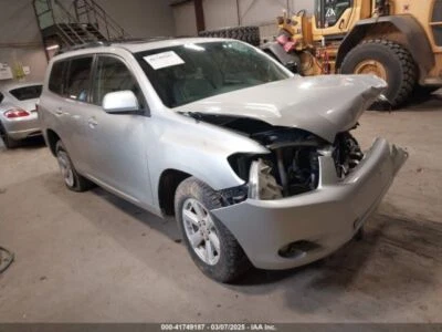 Used Front Right Fender fits: 2010 Toyota Highlander R. w/o antenna hole Front R - Image 1 of 4