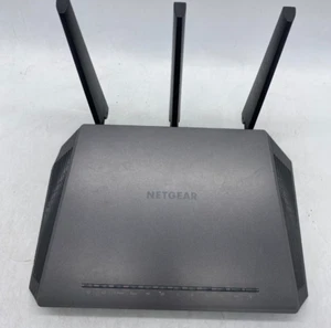 NETGEAR R7000 Wi-Fi Router AC1900 - Picture 1 of 10