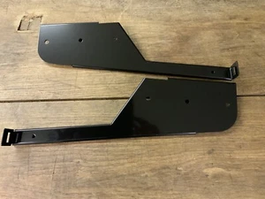 *Stainless Steel* Black Mud Flap Brackets To Fit Land Rover Defender 110 Rear - Picture 1 of 6