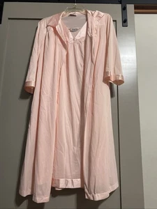 Vintage Vanity Fair Robe And Nightgown Set Pink Size Small - Picture 1 of 8