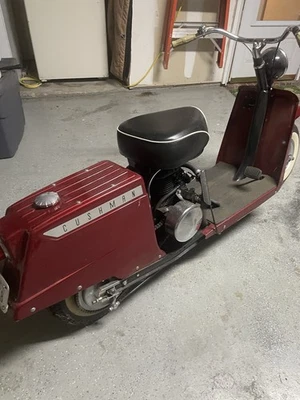 Cushman Highlander 1959 721 scooter - Image 1 of 4