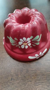 hand painted small pottery mold 5" across - Picture 1 of 3