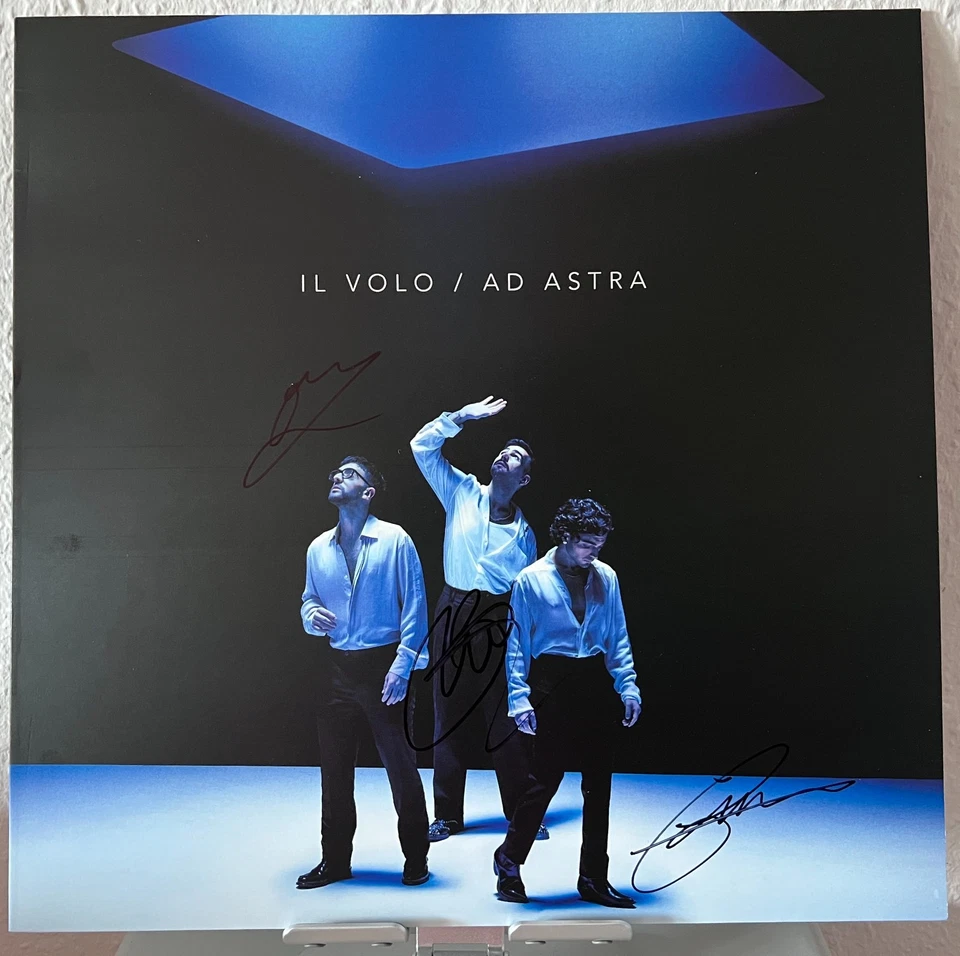 ORIGINAL Autogramm von Il Volo. VINYL 12". 100% ECHT. "IL VOLO/AD ASTRA" RAR! - Bild 1 von 1