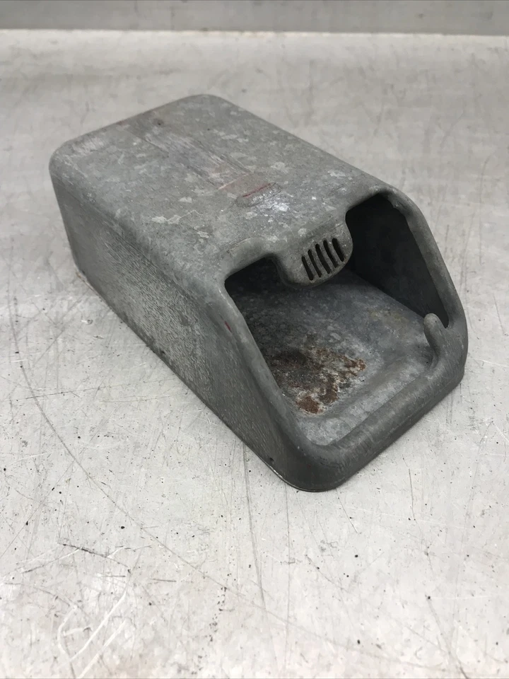 73 - 87 Chevy GMC Pickup Truck Blazer Suburban Ash Tray K10 C10 K20 C20 Foto 1 de 4