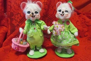 2009 Annalee 8”Easter Mice Boy with Easter Basket and Girl with Flowers Set of 2 - Picture 1 of 10