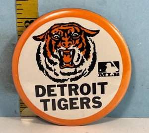 Vintage MLB Detroit Tigers Baseball 3-1/4" Pinback Button - Picture 1 of 2