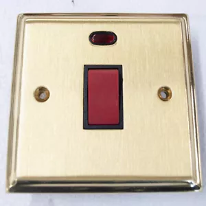 Interruptor de cocina Litecraft 1G 45A con indicador rojo neón - separación de latón satinado - Imagen 1 de 1