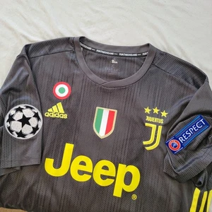 Adidas Juventus Ronaldo Third Jersey XL #7 Black Yellow Short Sleeve Respect - Picture 1 of 6