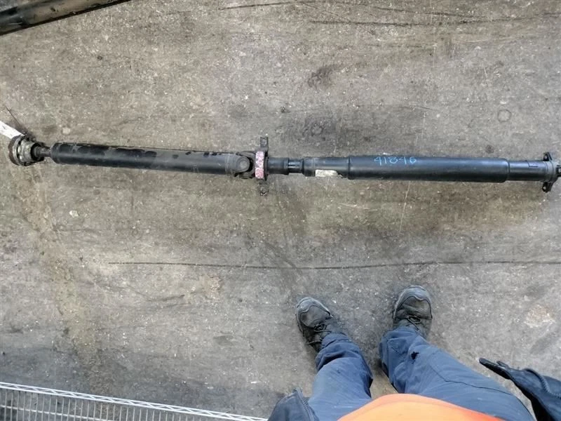 REAR DRIVE SHAFT/PROP SHAFT 2010-2012 JAGUAR XJ Foto 1 de 4