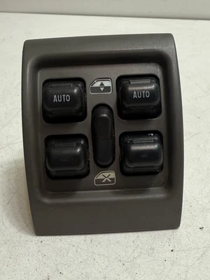 Interruptor de control de ventana maestra delantera izquierda Chrysler PT Cruiser 2003-2005 0UK931L8AB Foto 1 de 4