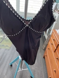 Miracle suit size 14 black one piece with white trim Sue is darker black in pers - Picture 1 of 5