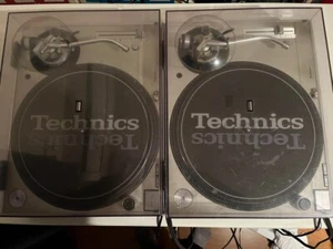 Technics PAIR SL-1200MK3D 2 Turntable Dj Silver Direct Player - Picture 1 of 1